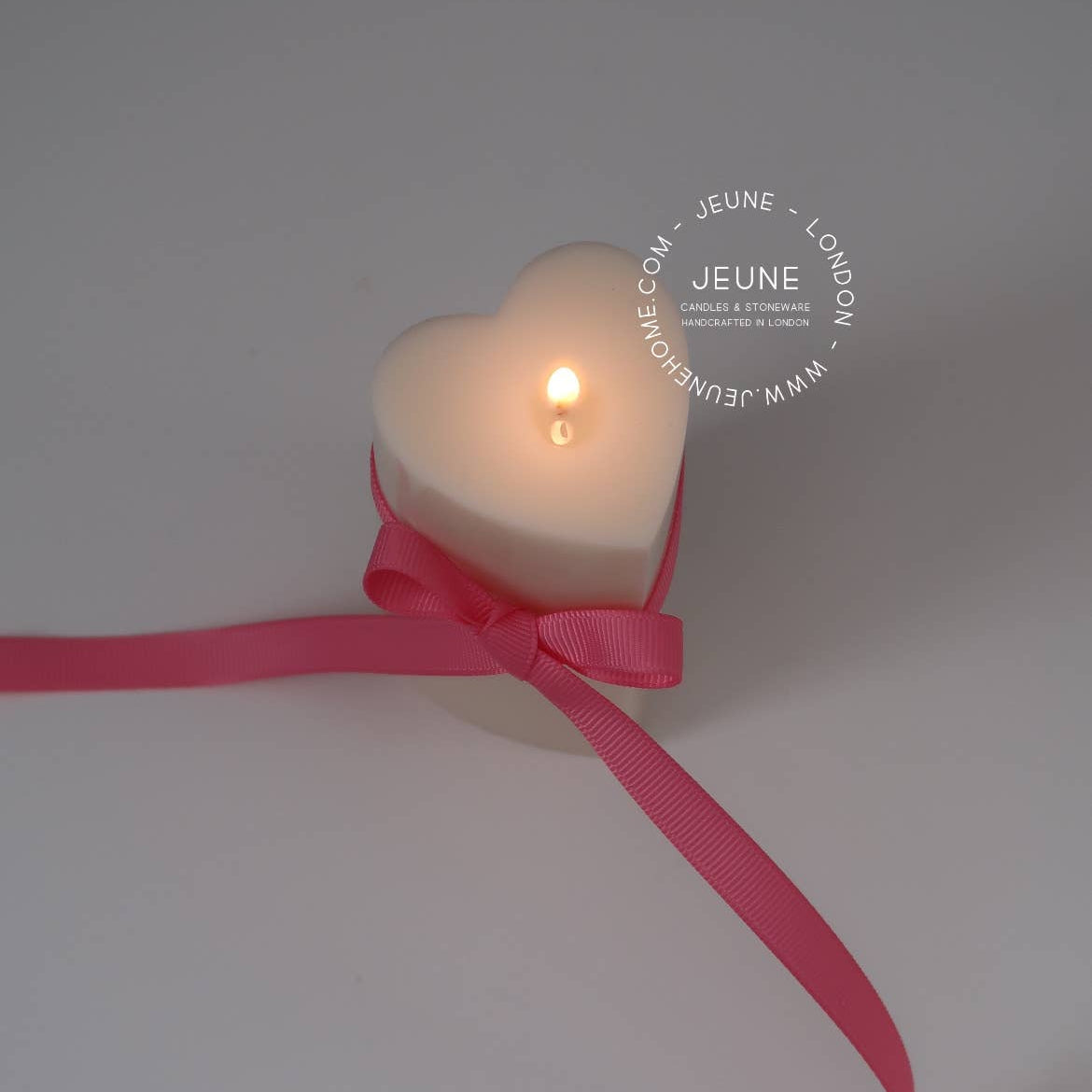 Heart Pillar Candle Off-White ~ Sandalwood & Vanilla