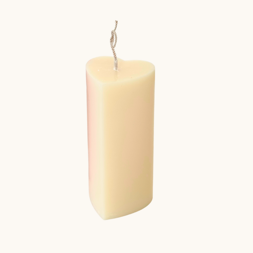 Heart Pillar Candle Off-White ~ Sandalwood & Vanilla