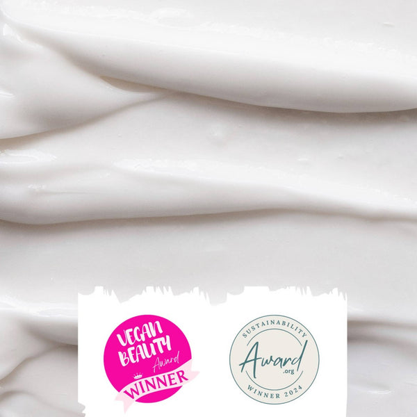 UpCircle Beauty UK - Eco Cleansing Face Milk with Aloe Vera + upcycled Oat Powder