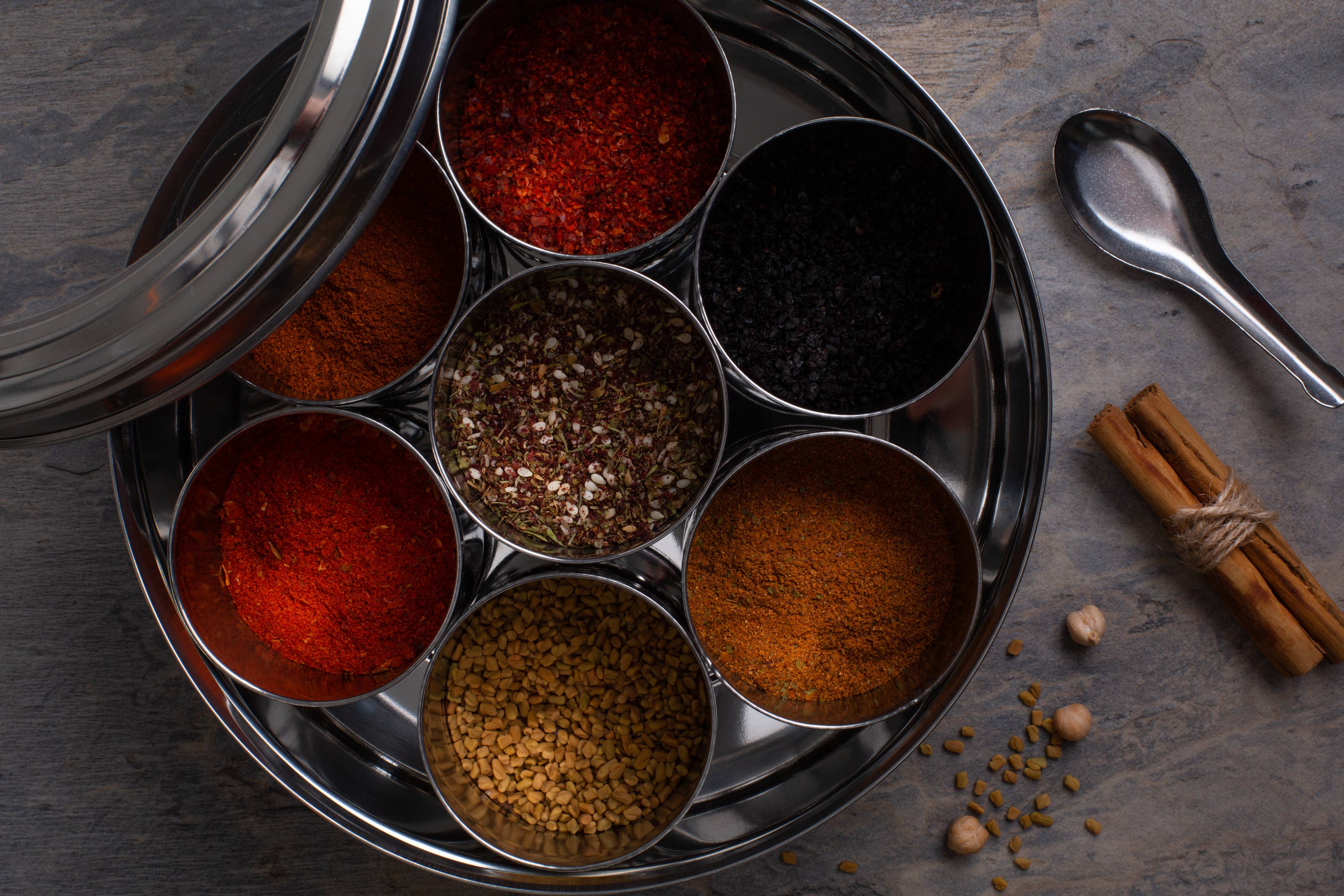 Spice Kitchen - Middle Eastern & African Spice Tin with 9 Spices